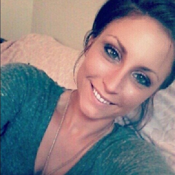 Meet your Posher, Shelbi - Picture 1 of 1